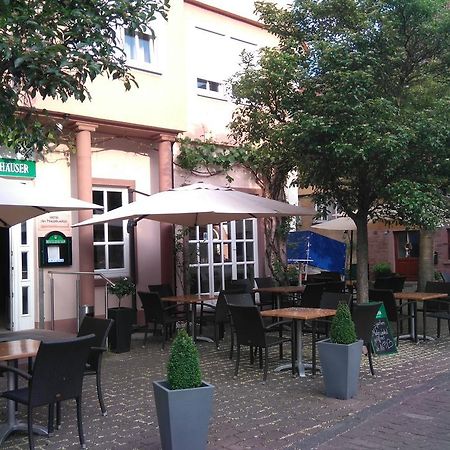 Hotel Loewensteiner Hof Haus Am Neuplatz Wertheim Bagian luar foto