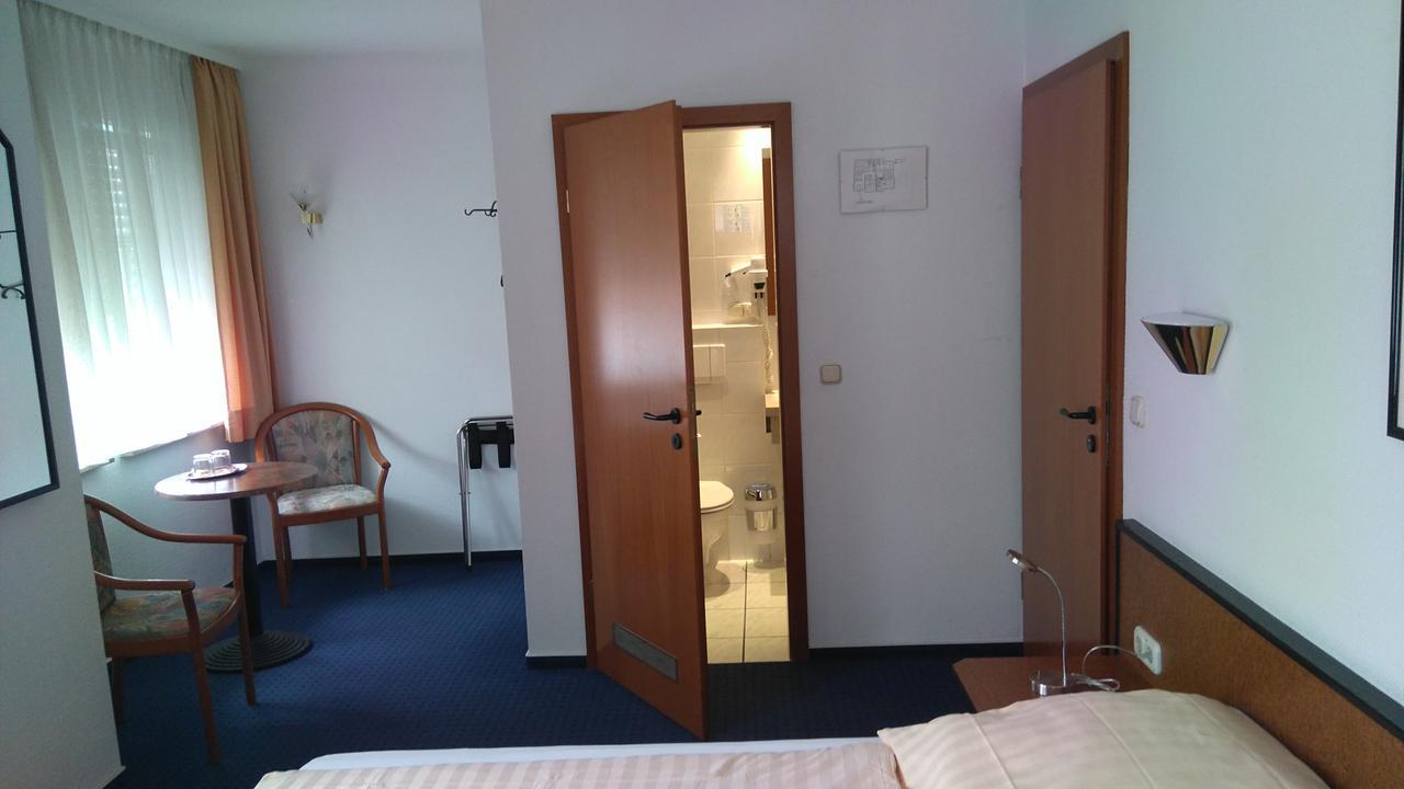 Hotel Loewensteiner Hof Haus Am Neuplatz Wertheim Bagian luar foto