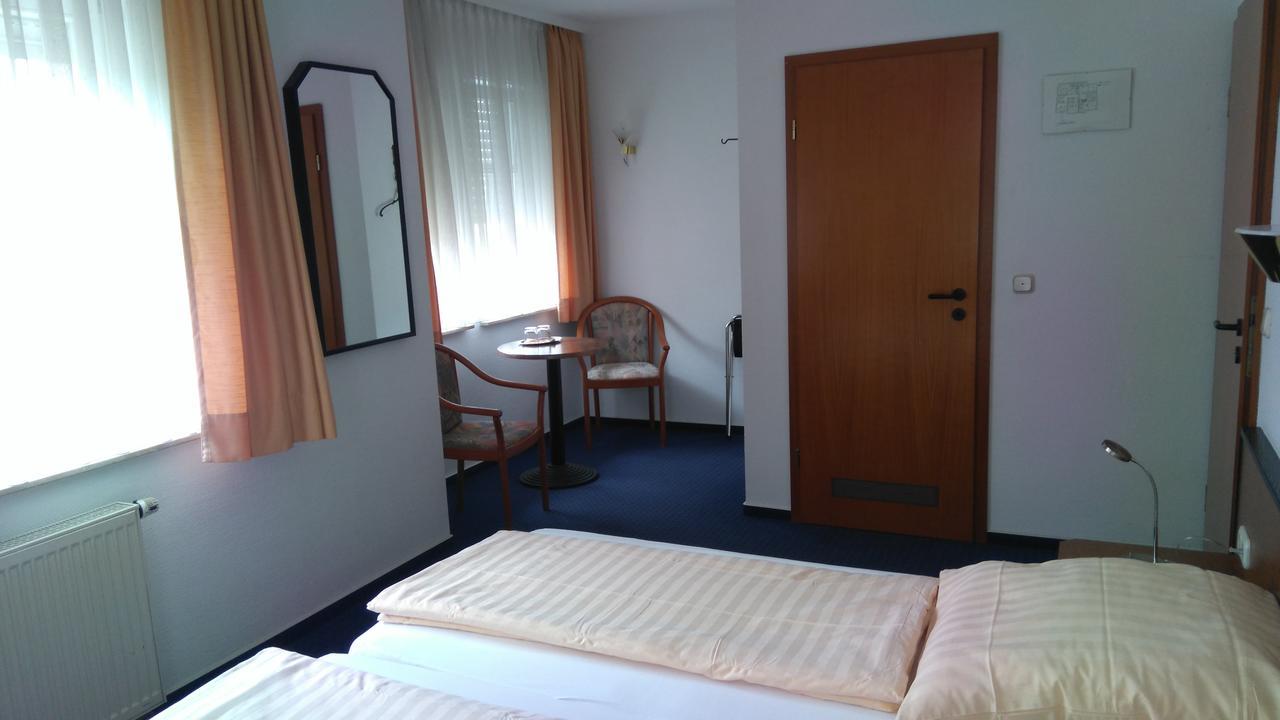Hotel Loewensteiner Hof Haus Am Neuplatz Wertheim Bagian luar foto